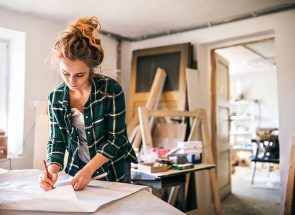 small-business-of-a-young-woman-P9HH77Z.jpg small-business-of-a-young-woman-P9HH77Z.jpg